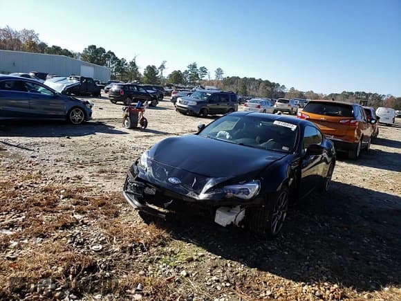 ✅ 2020 Subaru BRZ Limited • VIN: JF1ZCAC17L9702458 • Lot: 78135973. Wystawiony na Copart z przebiegiem 20 697 mil. Bezpłatny archiwum sprzedaży aukcyjnych z USA i szczegółowy raport historii pojazdu na DreamBid. Zdjęcie 10.