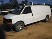 ✅ 2017 Chevrolet Express Cargo • VIN: 1GCWGBFG9H1138096 • Lot: 51268905. Wystawiony na Copart z przebiegiem 186 298 mil. Bezpłatny archiwum sprzedaży aukcyjnych z USA i szczegółowy raport historii pojazdu na DreamBid. Zdjęcie 1.