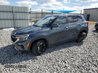 ✅ 2025 Kia Seltos S • VIN: KNDEU2AA7S7725392 • Lot: 91145035. Listed on Copart with 18,475 mi. Free auction sales archive from the USA and detailed vehicle history report at DreamBid. Image 1.