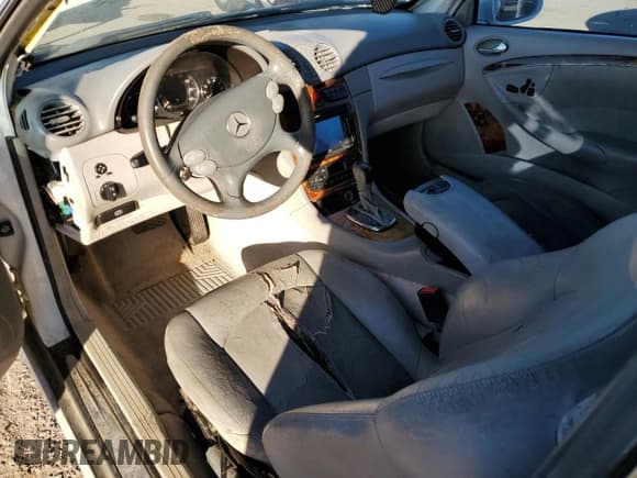 ✅ 2003 Mercedes-Benz CLK 500 • VIN: WDBTJ75J23F016902 • Lot: 86643094. Listed on Copart with 194,481 mi. Free auction sales archive from the USA and detailed vehicle history report at DreamBid. Image 8.