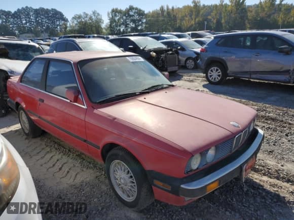 ✅ 1988 BMW 3 Series 325is • VIN: WBAAA2303J8260983 • Lot: 76804604. Listed on Copart with 229,222 mi. Free auction sales archive from the USA and detailed vehicle history report at DreamBid. Image 4.