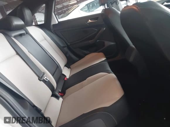 ✅ 2019 Volkswagen Jetta S • VIN: 3VWC57BUXKM041627 • Lot: 41997206. Listed on IAAI with 94,036 mi. Free auction sales archive from the USA and detailed vehicle history report at DreamBid. Image 8.