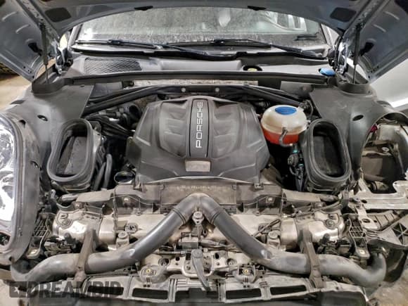 ✅ 2015 Porsche Macan S • VIN: WP1AB2A52FLB50170 • Лот: 96617945. Опубликован ранее на Copart с пробегом 115 423 миль. Бесплатный доступ к архиву аукционных продаж из США и подробный отчёт об истории автомобиля на DreamBid. Изображение 12.