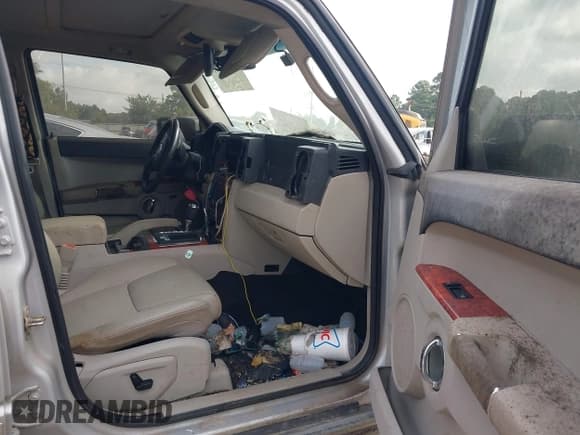 ✅ 2006 Jeep Commander Limited • VIN: 1J8HG58N16C189558 • Lot: 42710415. Listed on IAAI with 174,404 mi. Free auction sales archive from the USA and detailed vehicle history report at DreamBid. Image 5.