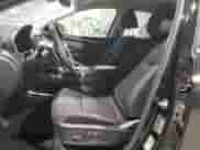 2023 Hyundai Tucson Blue z VIN KM8JBCA11PU096839, wystawiony jako Copart lot #52384595 z przebiegiem 32 983 mil mil oraz Szkoda całkowita • Salvage title. Historia ofert i sprzedaży dostępna na DreamBid. Obrazek 7.