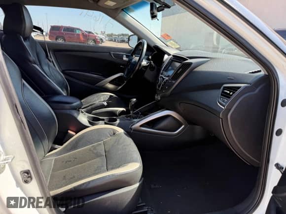 2015 Hyundai Veloster Turbo с VIN KMHTC6AE1FU230029, выставлен на аукционе Copart как лот 74982304 с пробегом 121 447 миль миль и Чистый • Clean title. История ставок и продаж доступна на DreamBid. Изображение 5.