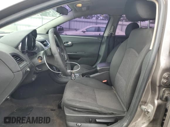 ✅ 2010 Chevrolet Malibu 1LT • VIN: 1G1ZC5E03AF189738 • Lot: 85176425. Wystawiony na Copart z przebiegiem 306 845 mil. Bezpłatny archiwum sprzedaży aukcyjnych z USA i szczegółowy raport historii pojazdu na DreamBid. Zdjęcie 7.