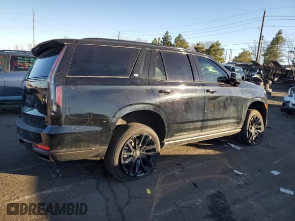 ✅ 2024 Cadillac Escalade 4WD Sport Platinum • VIN: 1GYS4GKL0RR161903 • Lot: 84055034. Wystawiony na Copart z przebiegiem 8 488 mil. Bezpłatny archiwum sprzedaży aukcyjnych z USA i szczegółowy raport historii pojazdu na DreamBid. Zdjęcie 3.