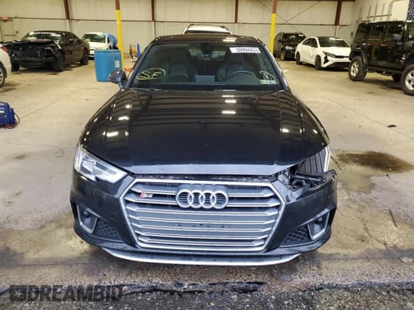 ✅ 2019 Audi S4 • VIN: WAUA4AF42KA105612 • Lot: 39994433. Listed on Copart with 44,628 mi. Free auction sales archive from the USA and detailed vehicle history report at DreamBid. Image 5.