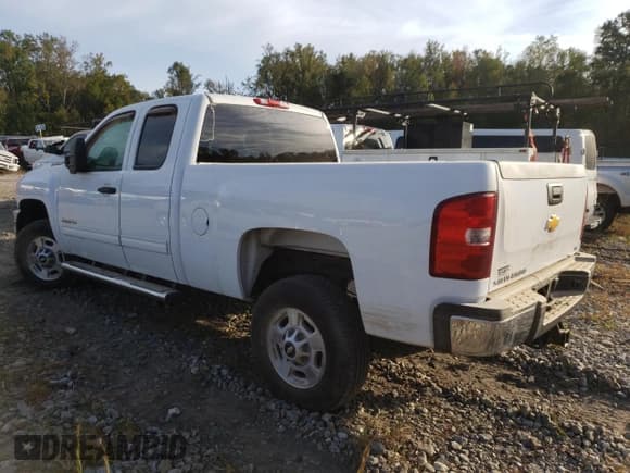✅ 2013 Chevrolet Silverado 2500HD LT • VIN: 1GC2CXCG5DZ101294 • Lot: 74687344. Wystawiony na Copart z przebiegiem Nie podano. Bezpłatny archiwum sprzedaży aukcyjnych z USA i szczegółowy raport historii pojazdu na DreamBid. Zdjęcie 2.