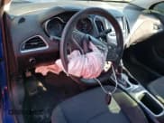 ✅ 2017 Chevrolet Cruze LT • VIN: 1G1BE5SM0H7220483 • Lot: 39558253. Listed on Copart with 54,844 mi. Free auction sales archive from the USA and detailed vehicle history report at DreamBid. Image 8.