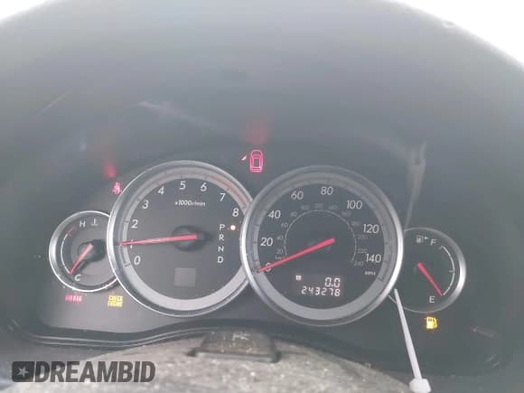 ✅ 2005 Subaru Legacy Limited • VIN: 4S3BL626757213059 • Lot: 43785854. Wystawiony na IAAI z przebiegiem 243 278 mil. Bezpłatny archiwum sprzedaży aukcyjnych z USA i szczegółowy raport historii pojazdu na DreamBid. Zdjęcie 7.