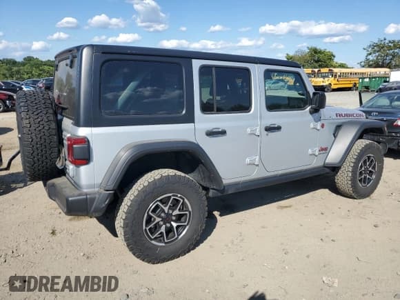 ✅ 2024 Jeep Wrangler Rubicon • VIN: 1C4PJXFG6RW336030 • Лот: 70732355. Опубликован ранее на Copart с пробегом 14 582 миль. Бесплатный доступ к архиву аукционных продаж из США и подробный отчёт об истории автомобиля на DreamBid. Изображение 3.