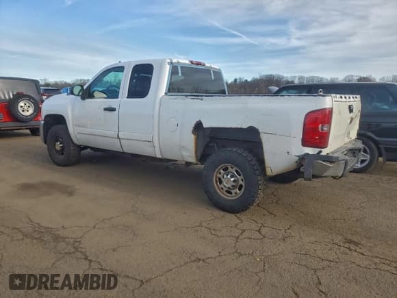 ✅ 2007 Chevrolet Silverado 2500HD Work Truck • VIN: 1GCHK29K67E542939 • Лот: 96156915. Опубликован ранее на Copart с пробегом 294 980 миль. Бесплатный доступ к архиву аукционных продаж из США и подробный отчёт об истории автомобиля на DreamBid. Изображение 2.