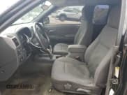 ✅ 2005 Chevrolet Colorado LS ZQ8 • VIN: 1GCCS196258176626 • Lot: 72711794. Wystawiony na Copart z przebiegiem 187 329 mil. Bezpłatny archiwum sprzedaży aukcyjnych z USA i szczegółowy raport historii pojazdu na DreamBid. Zdjęcie 7.