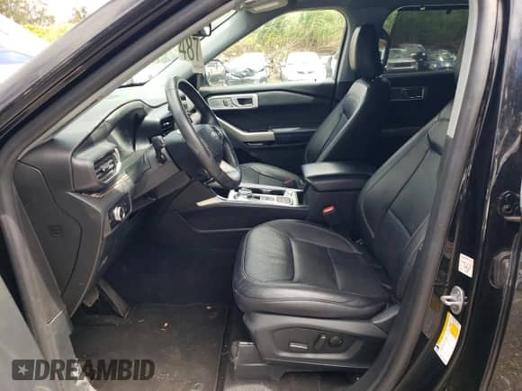 2023 Ford Explorer Limited with VIN 1FMSK7FHXPGA57599, listed as a Copart auction lot 70233705 with 41,132 mi miles and Clean title. Bid and sale history available at DreamBid. Image 7.