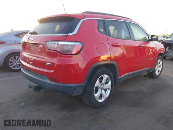 ✅ 2019 Jeep Compass Latitude • VIN: 3C4NJCBB5KT711671 • Лот: 41435932. Опубликован ранее на IAAI с пробегом 110 428 миль. Бесплатный доступ к архиву аукционных продаж из США и подробный отчёт об истории автомобиля на DreamBid. Изображение 4.