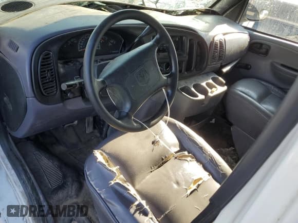 ✅ 2000 Dodge Cargo • VIN: 2B7JB21Y9YK119724 • Lot: 64998924. Listed on Copart with Not provided. Free auction sales archive from the USA and detailed vehicle history report at DreamBid. Image 8.