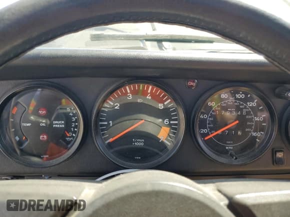 ✅ 1982 Porsche 911 • VIN: WP0AA0915CS122360 • Лот: 69687674. Опубликован ранее на Copart с пробегом 179 346 миль. Бесплатный доступ к архиву аукционных продаж из США и подробный отчёт об истории автомобиля на DreamBid. Изображение 9.