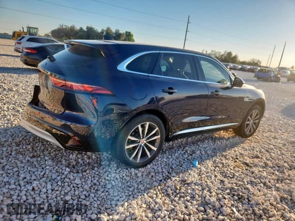 ✅ 2021 Jaguar F-Pace S • VIN: SADCJ2EX5MA670708 • Lot: 91360875. Wystawiony na Copart z przebiegiem 42 785 mil. Bezpłatny archiwum sprzedaży aukcyjnych z USA i szczegółowy raport historii pojazdu na DreamBid. Zdjęcie 3.