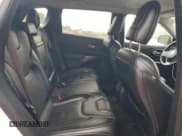 ✅ 2019 Jeep Cherokee Limited • VIN: 1C4PJMDX9KD232148 • Lot: 81234695. Wystawiony na Copart z przebiegiem 110 865 mil. Bezpłatny archiwum sprzedaży aukcyjnych z USA i szczegółowy raport historii pojazdu na DreamBid. Zdjęcie 11.