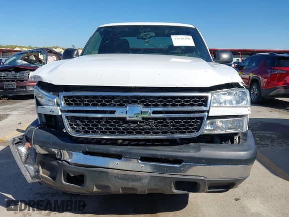 ✅ 2005 Chevrolet Silverado 2500HD Work Truck • VIN: 1GCHC29U85E135197 • Лот: 43638388. Опубликован ранее на IAAI с пробегом 326 283 миль. Бесплатный доступ к архиву аукционных продаж из США и подробный отчёт об истории автомобиля на DreamBid. Изображение 13.