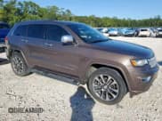 ✅ 2017 Jeep Grand Cherokee Overland • VIN: 1C4RJECGXHC923543 • Лот: 85209175. Опубликован ранее на Copart с пробегом 56 610 миль. Бесплатный доступ к архиву аукционных продаж из США и подробный отчёт об истории автомобиля на DreamBid. Изображение 4.