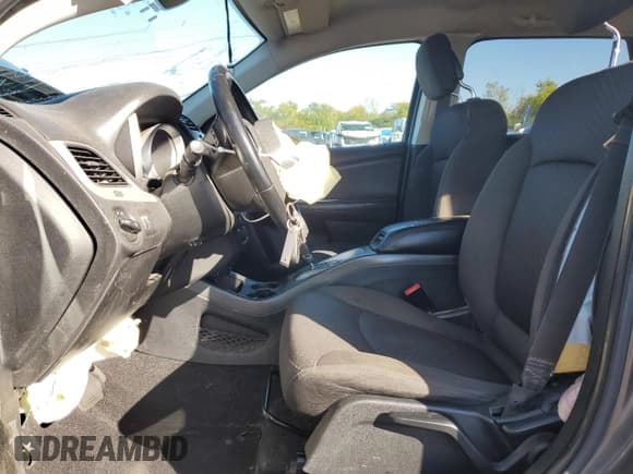 ✅ 2018 Dodge Journey SXT • VIN: 3C4PDCBB3JT439586 • Lot: 86700895. Wystawiony na Copart z przebiegiem Nie podano. Bezpłatny archiwum sprzedaży aukcyjnych z USA i szczegółowy raport historii pojazdu na DreamBid. Zdjęcie 7.