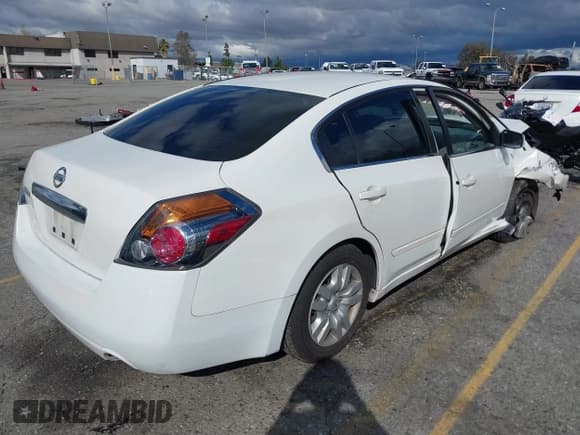 ✅ 2011 Nissan Altima S • VIN: 1N4AL2AP9BN413792 • Lot: 41778751. Listed on IAAI with 157,478 mi. Free auction sales archive from the USA and detailed vehicle history report at DreamBid. Image 4.