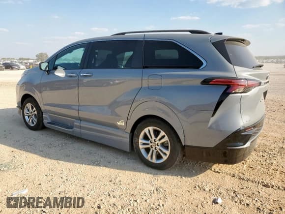 ✅ 2023 Toyota Sienna XSE • VIN: 5TDDSKFC5PS074014 • Lot: 84189085. Wystawiony na Copart z przebiegiem 15 935 mil. Bezpłatny archiwum sprzedaży aukcyjnych z USA i szczegółowy raport historii pojazdu na DreamBid. Zdjęcie 2.