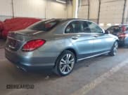 ✅ 2019 Mercedes-Benz C 300 • VIN: 55SWF8EB3KU301575 • Lot: 42616717. Wystawiony na IAAI z przebiegiem 92 366 mil. Bezpłatny archiwum sprzedaży aukcyjnych z USA i szczegółowy raport historii pojazdu na DreamBid. Zdjęcie 4.