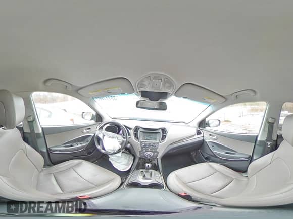 ✅ 2017 Hyundai Santa Fe 2.4L • VIN: 5NMZUDLB1HH002383 • Lot: 39117593. Wystawiony na Copart z przebiegiem Nie podano mil. Skorzystaj z bezpłatnego archiwum sprzedaży aukcyjnych z USA i zobacz szczegółowy raport historii pojazdu na DreamBid. Zdjęcie 12.