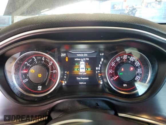 2018 Dodge Challenger SXT z VIN 2C3CDZAG0JH236229, wystawiony jako Copart lot #84886725 z przebiegiem 73 576 mil mil oraz Szkoda całkowita • Salvage title. Historia ofert i sprzedaży dostępna na DreamBid. Obrazek 9.