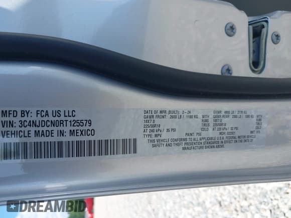 ✅ 2024 Jeep Compass Limited • VIN: 3C4NJDCN0RT125579 • Lot: 42313629. Wystawiony na IAAI z przebiegiem 39 137 mil. Bezpłatny archiwum sprzedaży aukcyjnych z USA i szczegółowy raport historii pojazdu na DreamBid. Zdjęcie 9.