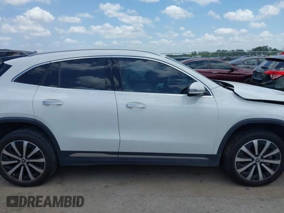 ✅ 2021 Mercedes-Benz GLA 250 • VIN: W1N4N4GB8MJ256638 • Lot: 42557615. Listed on IAAI with 50,876 mi. Free auction sales archive from the USA and detailed vehicle history report at DreamBid. Image 13.