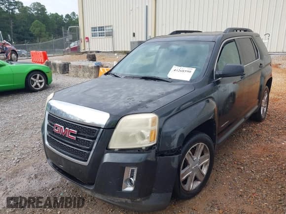✅ 2010 GMC Terrain SLE-2 • VIN: 2CTALDEW0A6268012 • Lot: 43268590. Listed on IAAI with 164,937 mi. Free auction sales archive from the USA and detailed vehicle history report at DreamBid. Image 2.