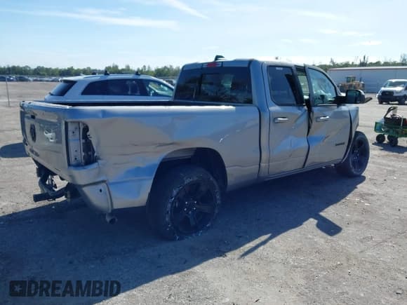 ✅ 2021 Ram 1500 Big Horn • VIN: 1C6RREBG3MN834462 • Lot: 43667076. Listed on IAAI with 10,417 mi. Free auction sales archive from the USA and detailed vehicle history report at DreamBid. Image 4.