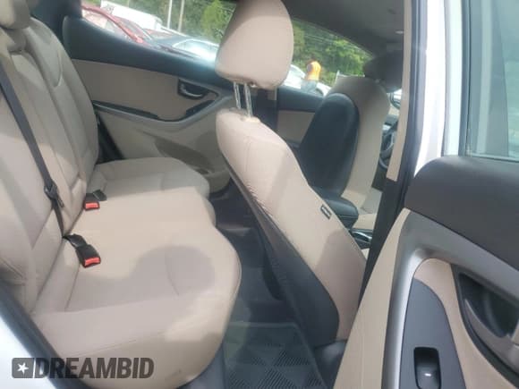 ✅ 2015 Hyundai Elantra SE • VIN: 5NPDH4AEXFH552578 • Lot: 84165045. Listed on Copart with 69,333 mi. Free auction sales archive from the USA and detailed vehicle history report at DreamBid. Image 10.