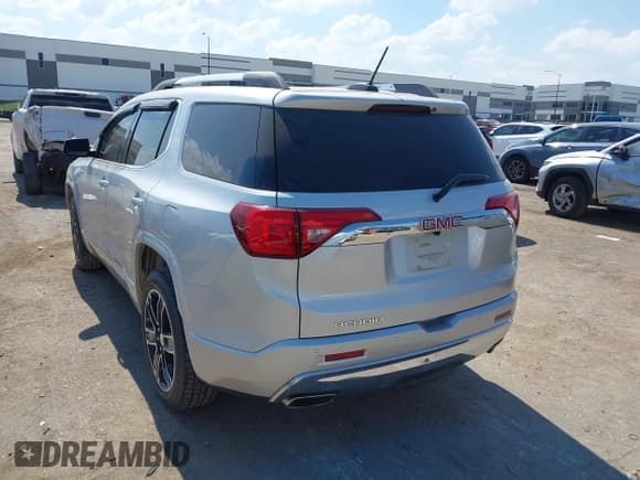✅ 2019 GMC Acadia Denali • VIN: 1GKKNPLSXKZ259792 • Лот: 43372068. Опубликован ранее на IAAI с пробегом 86 229 миль. Бесплатный доступ к архиву аукционных продаж из США и подробный отчёт об истории автомобиля на DreamBid. Изображение 3.