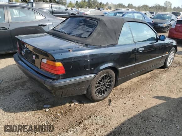 1998 BMW 3 Series 323i z VIN WBABJ7321WEA17056, wystawiony jako Copart lot #75431624 z przebiegiem 189 710 mil mil oraz Szkoda całkowita • Salvage title. Historia ofert i sprzedaży dostępna na DreamBid. Obrazek 3.