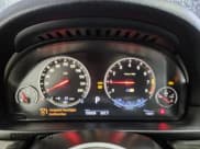 ✅ 2013 BMW M5 • VIN: WBSFV9C54DD095869 • Lot: 90039025. Wystawiony na Copart z przebiegiem 135 836 mil. Bezpłatny archiwum sprzedaży aukcyjnych z USA i szczegółowy raport historii pojazdu na DreamBid. Zdjęcie 9.