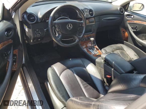 ✅ 2006 Mercedes-Benz CLK 350 • VIN: WDBTK56G16T056141 • Lot: 69175625. Wystawiony na Copart z przebiegiem 144 815 mil. Bezpłatny archiwum sprzedaży aukcyjnych z USA i szczegółowy raport historii pojazdu na DreamBid. Zdjęcie 8.