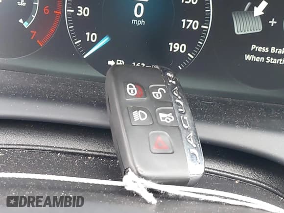 ✅ 2016 Jaguar XJ Portfolio • VIN: SAJWJ2GD0G8V97045 • Lot: 42410272. Listed on IAAI with 101,116 mi. Free auction sales archive from the USA and detailed vehicle history report at DreamBid. Image 11.