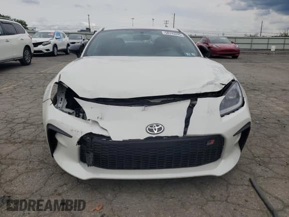 ✅ 2024 Toyota 86 • VIN: JF1ZNBB19R9752367 • Лот: 58743245. Опубликован ранее на Copart с пробегом 8 605 миль. Бесплатный доступ к архиву аукционных продаж из США и подробный отчёт об истории автомобиля на DreamBid. Изображение 5.