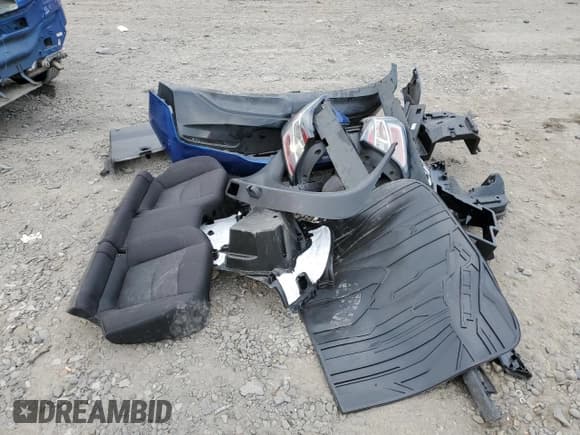 ✅ 2018 Chevrolet Volt LT • VIN: 1G1RC6S55JU126898 • Lot: 62421493. Wystawiony na Copart z przebiegiem 78 306 mil. Bezpłatny archiwum sprzedaży aukcyjnych z USA i szczegółowy raport historii pojazdu na DreamBid. Zdjęcie 12.