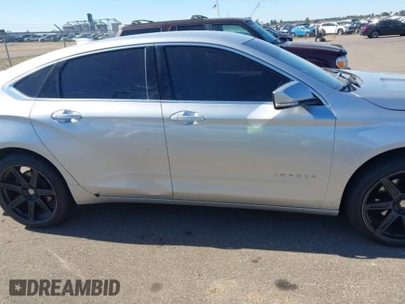 ✅ 2017 Chevrolet Impala LT • VIN: 2G1105SA6H9152818 • Lot: 43415222. Wystawiony na IAAI z przebiegiem 138 181 mil. Bezpłatny archiwum sprzedaży aukcyjnych z USA i szczegółowy raport historii pojazdu na DreamBid. Zdjęcie 14.