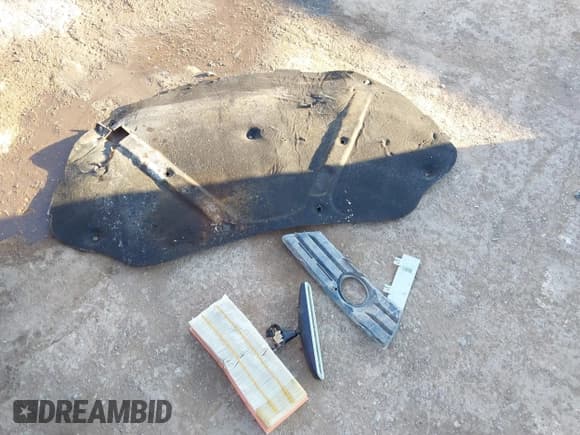 ✅ 2009 Volkswagen CC Luxury • VIN: WVWHL73C59E513107 • Lot: 43670060. Listed on IAAI with 177,870 mi. Free auction sales archive from the USA and detailed vehicle history report at DreamBid. Image 12.