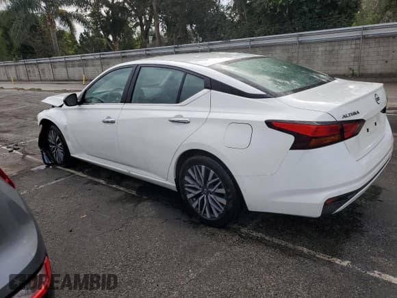 ✅ 2025 Nissan Altima SV • VIN: 1N4BL4DV7SN351125 • Лот: 93734295. Опубликован ранее на Copart с пробегом 22 797 миль. Бесплатный доступ к архиву аукционных продаж из США и подробный отчёт об истории автомобиля на DreamBid. Изображение 2.