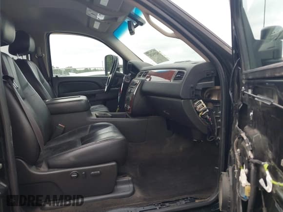 ✅ 2011 Chevrolet Silverado 2500HD LTZ • VIN: 1GC1KYC88BF151862 • Lot: 42994282. Listed on IAAI with 175,265 mi. Free auction sales archive from the USA and detailed vehicle history report at DreamBid. Image 5.