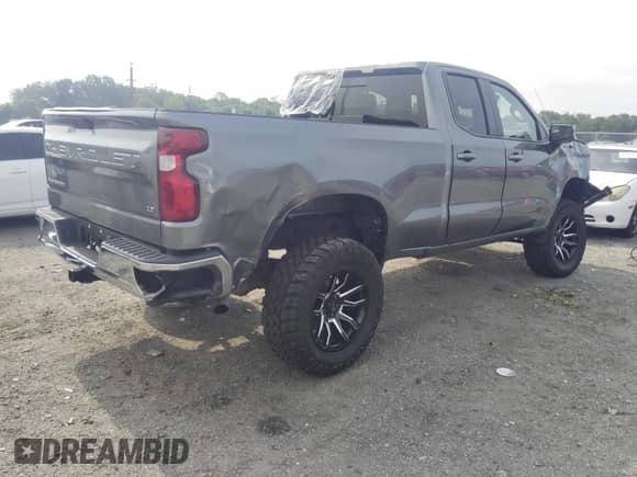 2020 Chevrolet Silverado 1500 LT z VIN 1GCRYDEK6LZ115154, wystawiony jako IAAI lot #42620238 z przebiegiem 97 370 mil mil oraz . Historia ofert i sprzedaży dostępna na DreamBid. Obrazek 4.